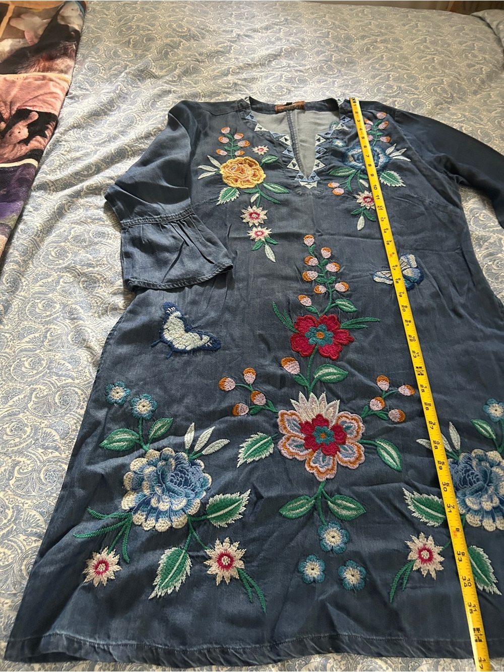 JOHNNY WAS WORKSHOP Denim Blue Embroidered V-Neck Dress- RARE piece BEAUTIFUL - Picture 10 of 12